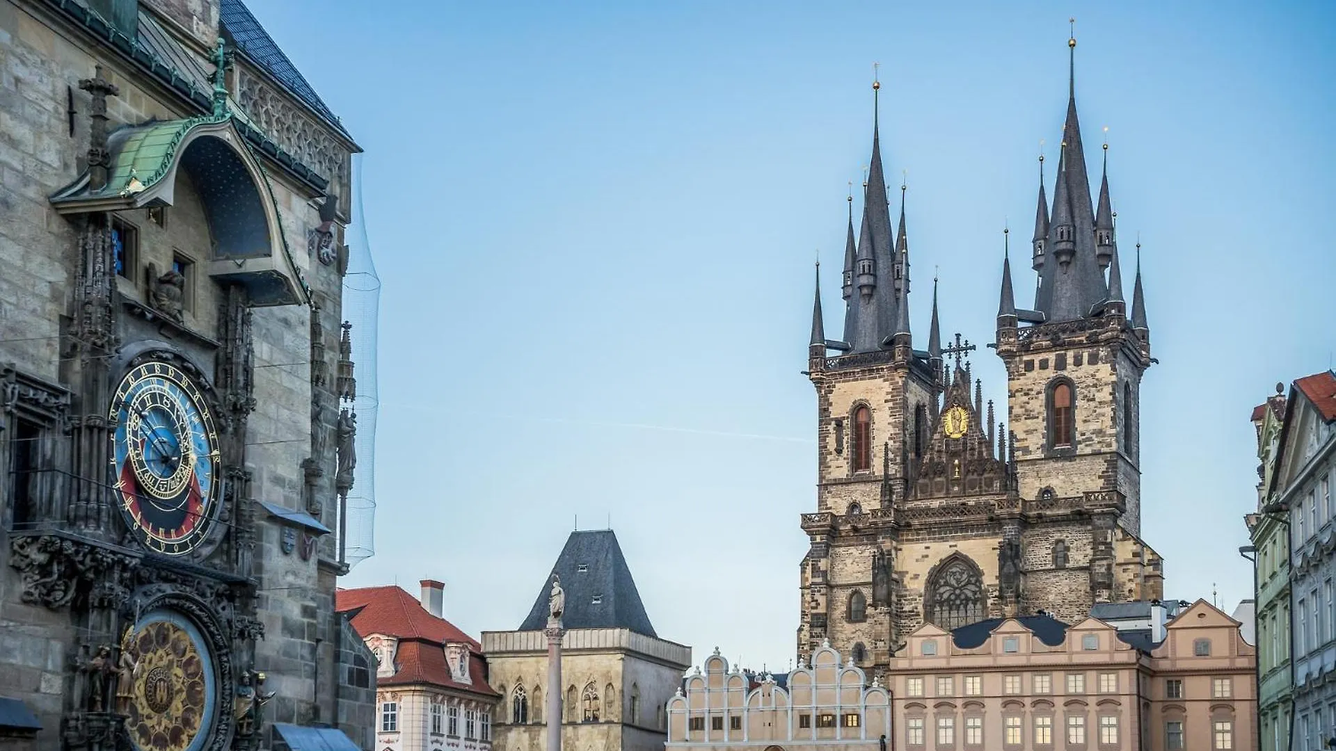 Historic City Center Deer Suite By Rentez Prague