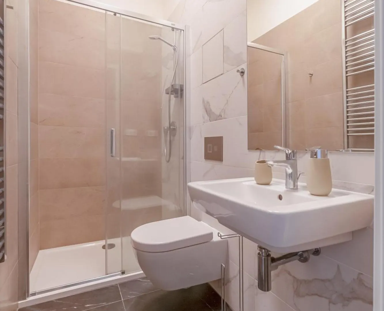 Historic City Center Deer Suite By Rentez Prague Apartment