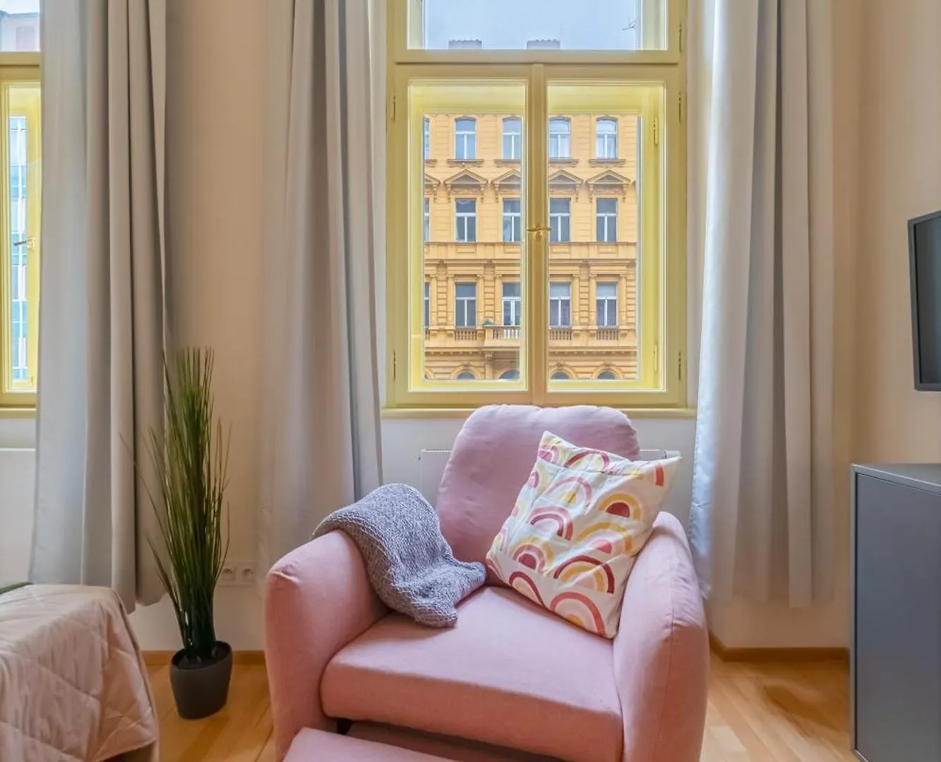 Historic City Center Deer Suite By Rentez Prague 0*,  Czech Republic
