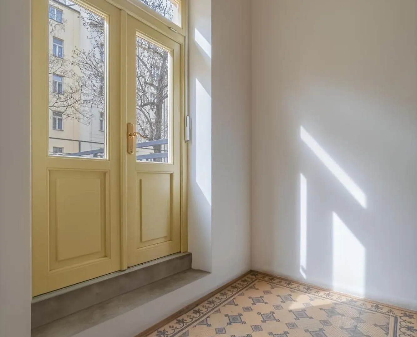 Apartment Historic City Center Deer Suite By Rentez Prague Czech Republic